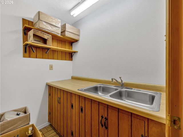 58610 E HIGHWAY 26, Sandy, OR 97055