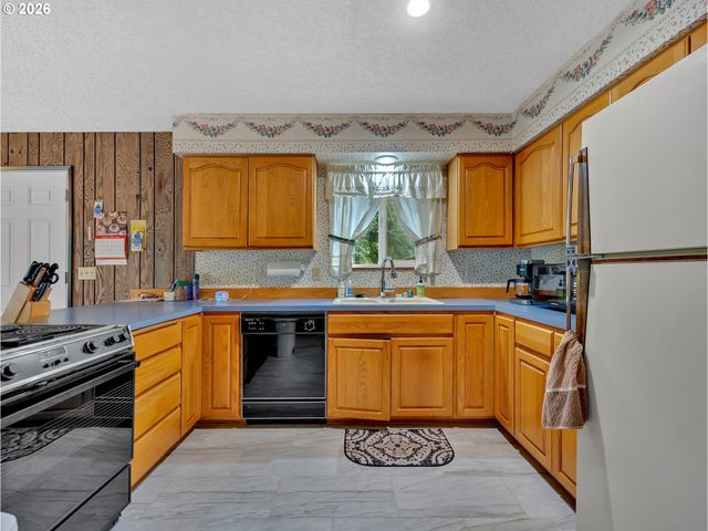 58610 E HIGHWAY 26, Sandy, OR 97055