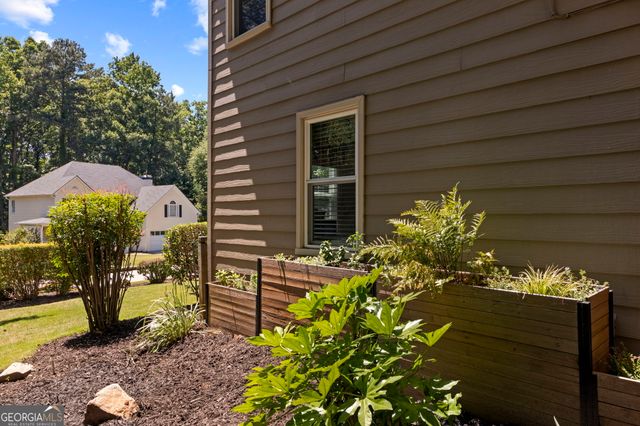 6053 Braidwood Close, Acworth, GA 30101
