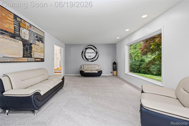 25551 KILREIGH Drive, Farmington Hills, MI 48336
