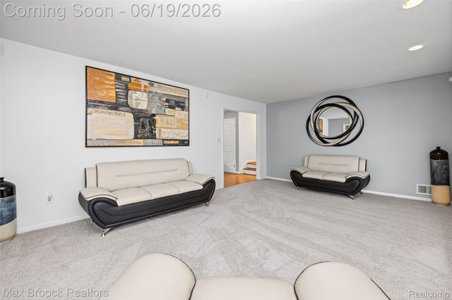 25551 KILREIGH Drive, Farmington Hills, MI 48336