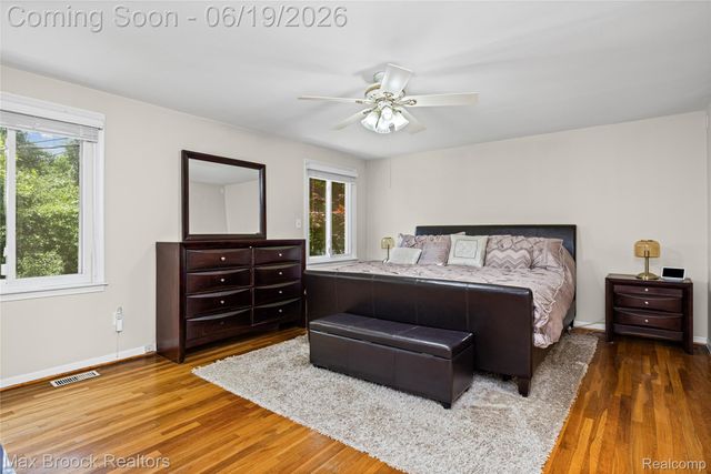 25551 KILREIGH Drive, Farmington Hills, MI 48336