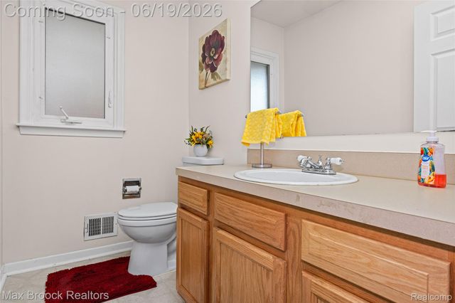 25551 KILREIGH Drive, Farmington Hills, MI 48336