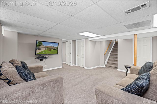 25551 KILREIGH Drive, Farmington Hills, MI 48336