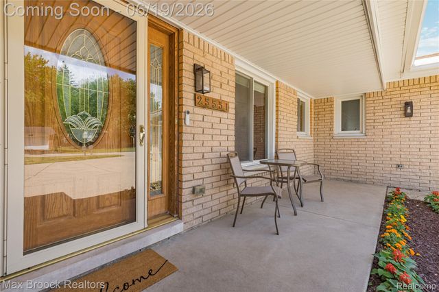 25551 KILREIGH Drive, Farmington Hills, MI 48336