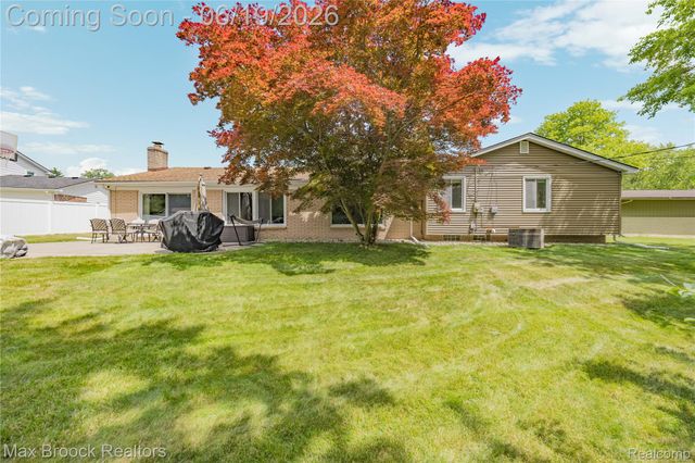 25551 KILREIGH Drive, Farmington Hills, MI 48336