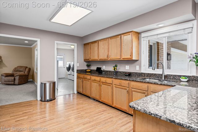 25551 KILREIGH Drive, Farmington Hills, MI 48336