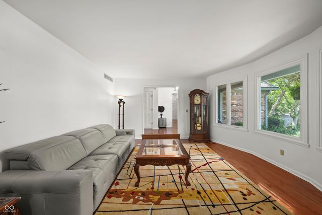 10823 Portside Court, Indianapolis, IN 46236