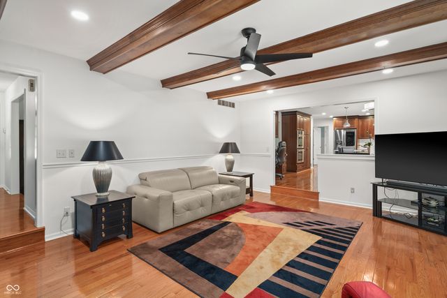 10823 Portside Court, Indianapolis, IN 46236