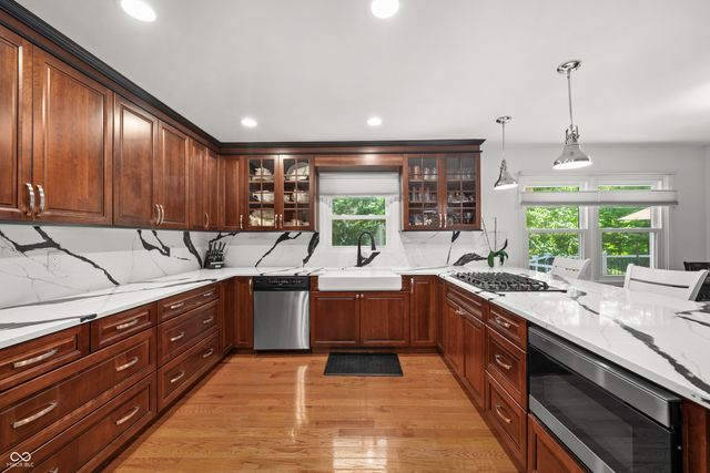 10823 Portside Court, Indianapolis, IN 46236