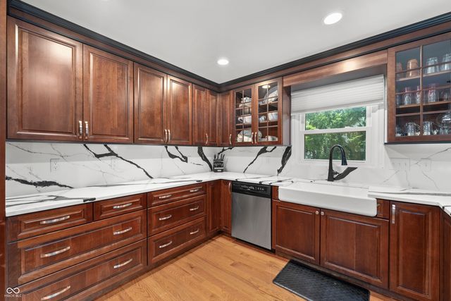 10823 Portside Court, Indianapolis, IN 46236