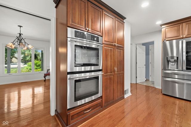 10823 Portside Court, Indianapolis, IN 46236