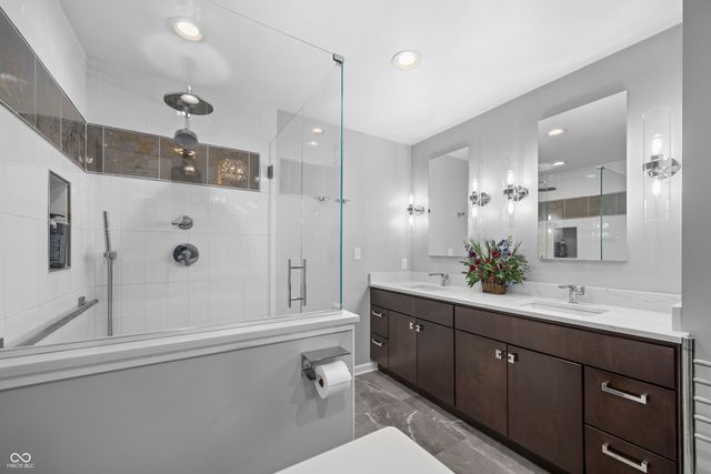 10823 Portside Court, Indianapolis, IN 46236