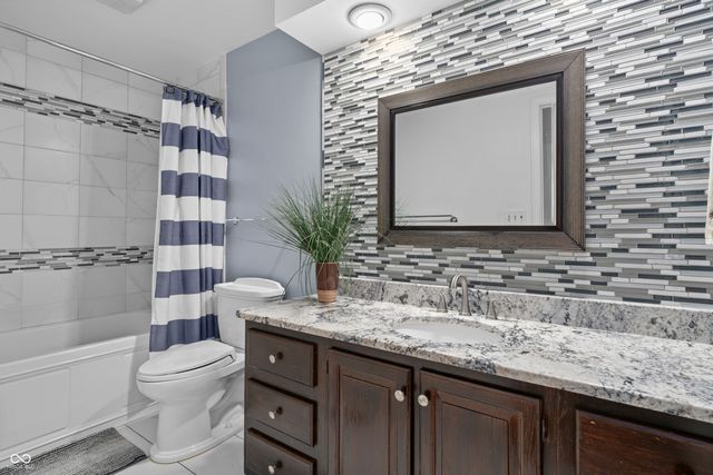 10823 Portside Court, Indianapolis, IN 46236