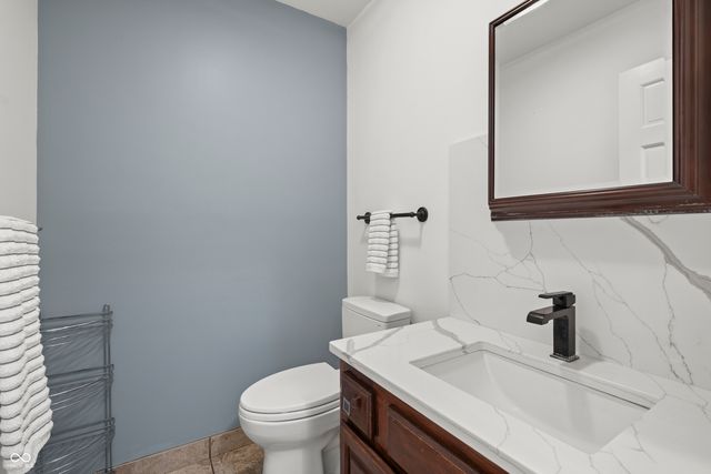 10823 Portside Court, Indianapolis, IN 46236