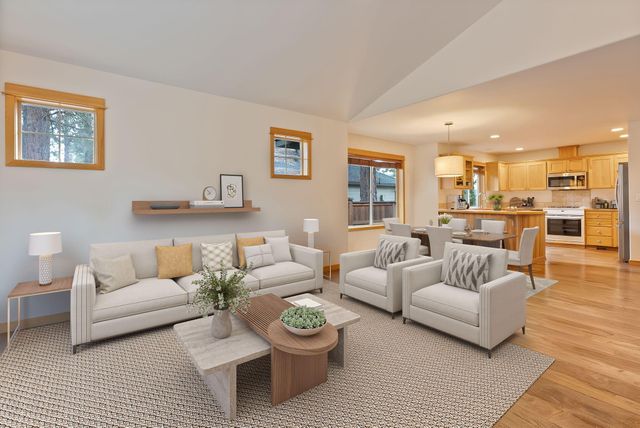 60808 SE Sawtooth Mountain Lane, Bend, OR 97702