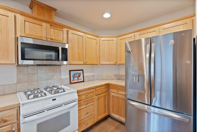 60808 SE Sawtooth Mountain Lane, Bend, OR 97702