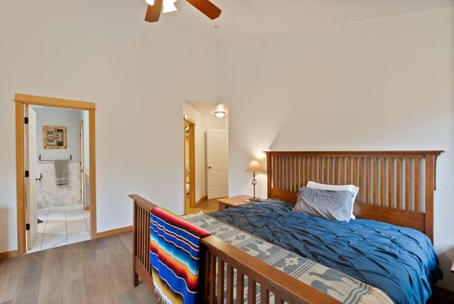 60808 SE Sawtooth Mountain Lane, Bend, OR 97702