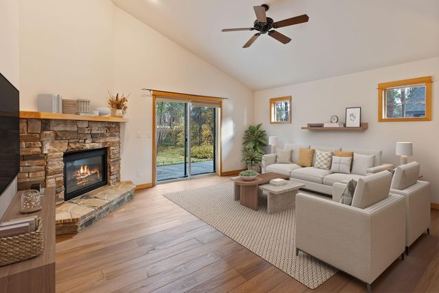 60808 SE Sawtooth Mountain Lane, Bend, OR 97702