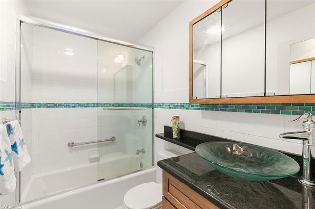 2121 Gulf Shore BLVD N 203, Naples, FL 34102