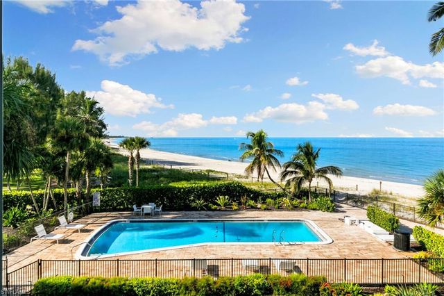 2121 Gulf Shore BLVD N 203, Naples, FL 34102