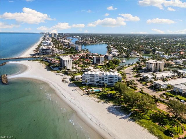 2121 Gulf Shore BLVD N 203, Naples, FL 34102