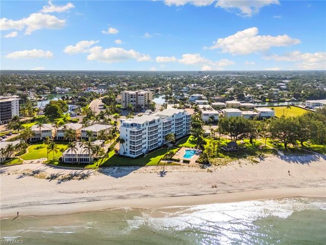 2121 Gulf Shore BLVD N 203, Naples, FL 34102