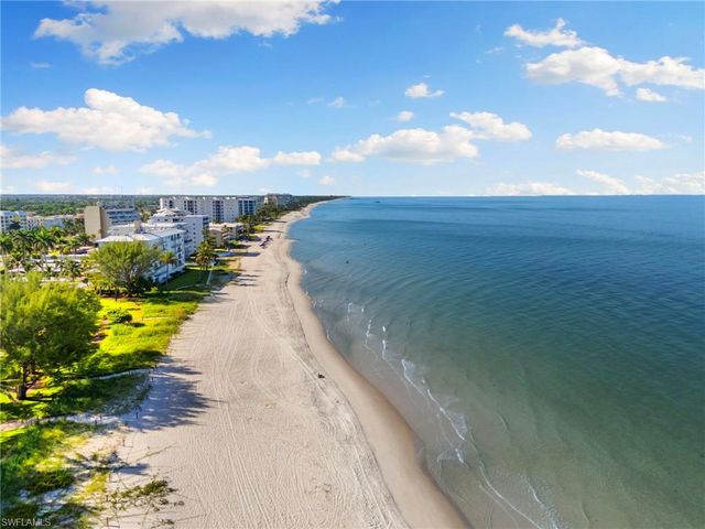 2121 Gulf Shore BLVD N 203, Naples, FL 34102