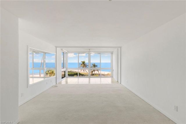 2121 Gulf Shore BLVD N 203, Naples, FL 34102