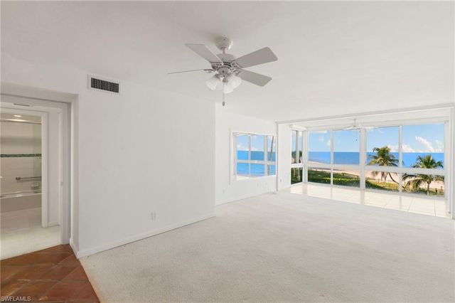 2121 Gulf Shore BLVD N 203, Naples, FL 34102