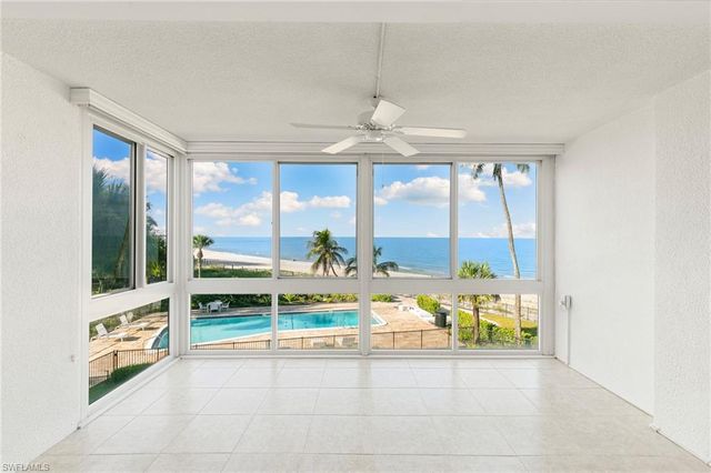 2121 Gulf Shore BLVD N 203, Naples, FL 34102