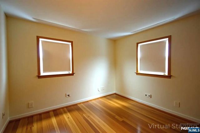 60 Scoles Avenue, Clifton, NJ 07012