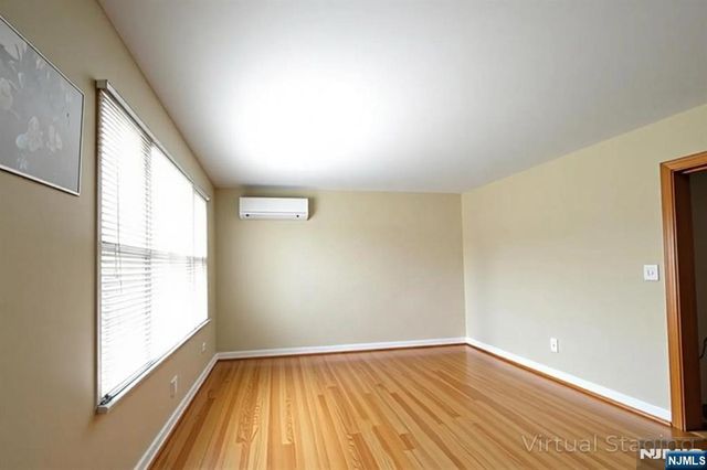 60 Scoles Avenue, Clifton, NJ 07012