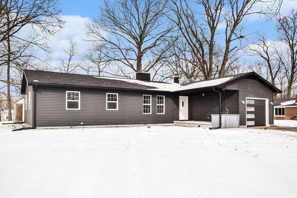416 W Cherry Tree Drive, Warsaw, IN 46582