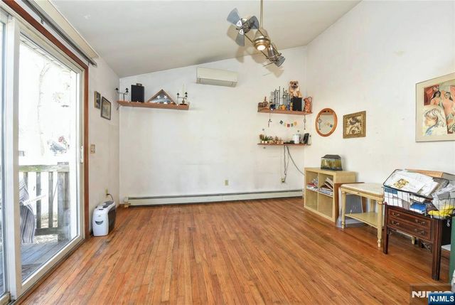 638 Washington Avenue, Twp Of Washington, NJ 07676