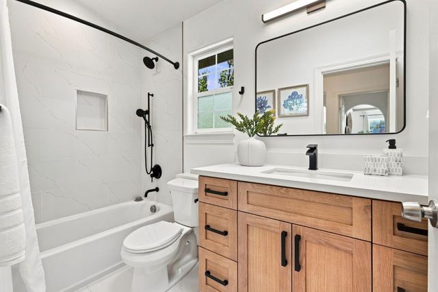1263 Holly Street B, San Carlos, CA 94070