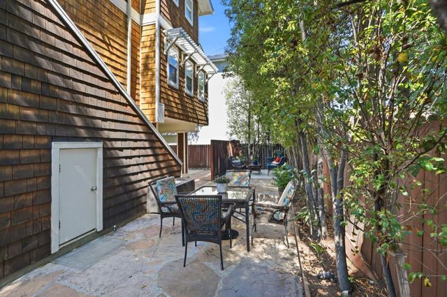 1263 Holly Street B, San Carlos, CA 94070