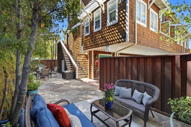 1263 Holly Street B, San Carlos, CA 94070