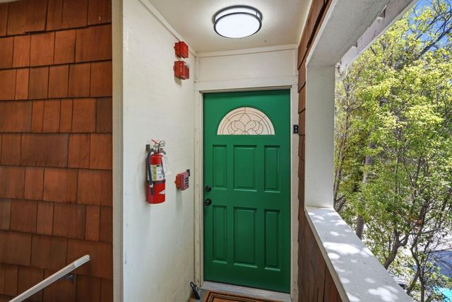 1263 Holly Street B, San Carlos, CA 94070