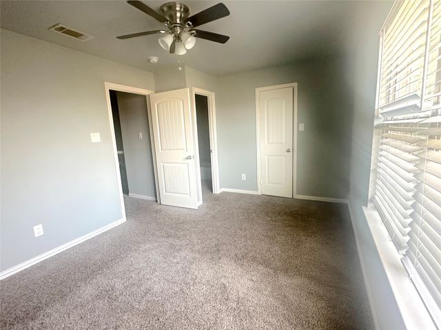 2349 Homewood Lane, Grand Prairie, TX 75050