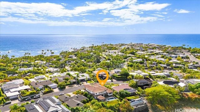 4218 Kaimanahila Street, Honolulu, HI 96816