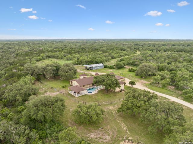 741 County Road 351, Hondo, TX 78861