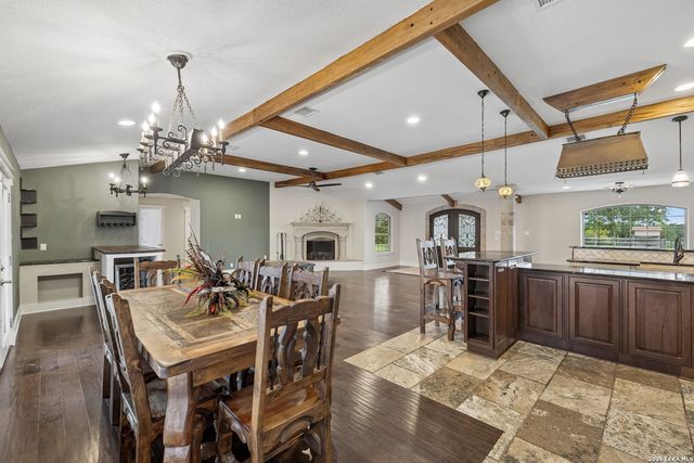 741 County Road 351, Hondo, TX 78861