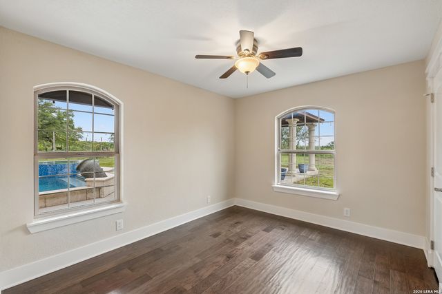 741 County Road 351, Hondo, TX 78861