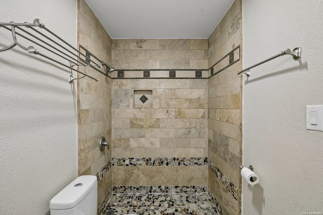 741 County Road 351, Hondo, TX 78861