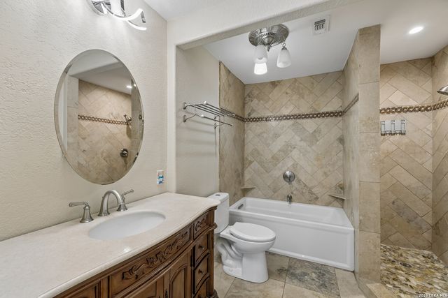 741 County Road 351, Hondo, TX 78861
