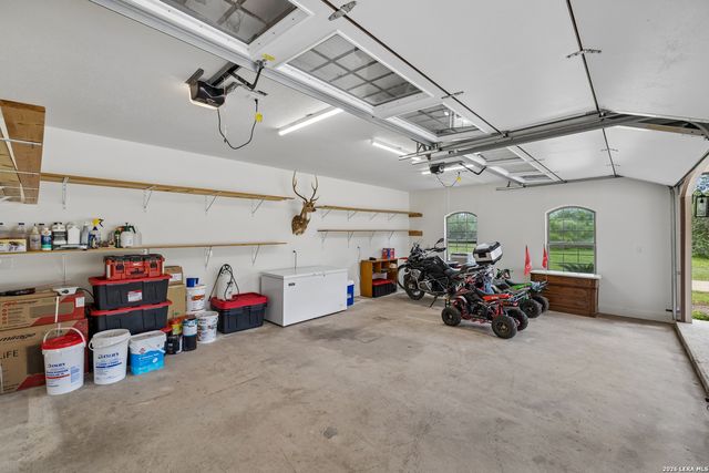 741 County Road 351, Hondo, TX 78861