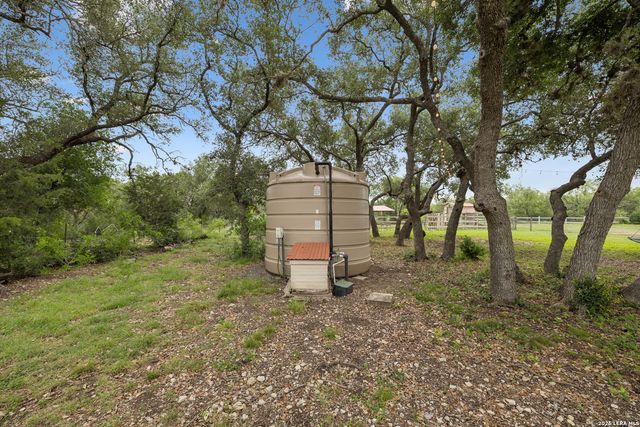 741 County Road 351, Hondo, TX 78861