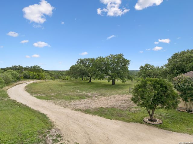 741 County Road 351, Hondo, TX 78861
