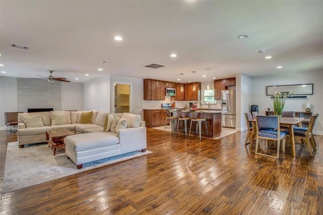 2824 W Kiest Boulevard, Dallas, TX 75233